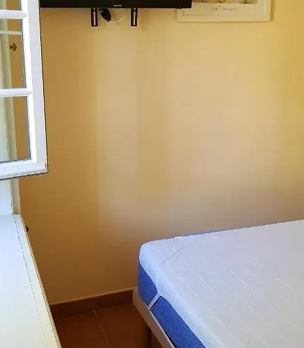 Moderne A Saint-raphael Avec Piscine Partagee